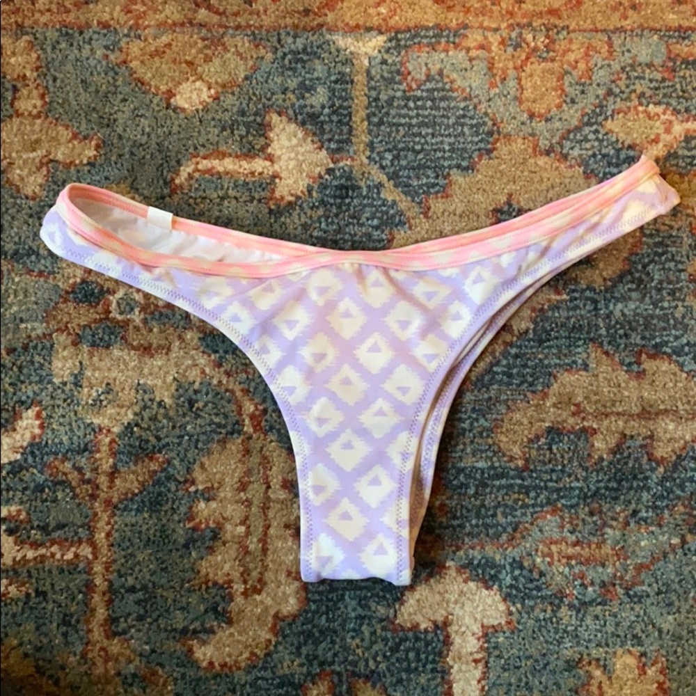 Cheeky bikini bottom